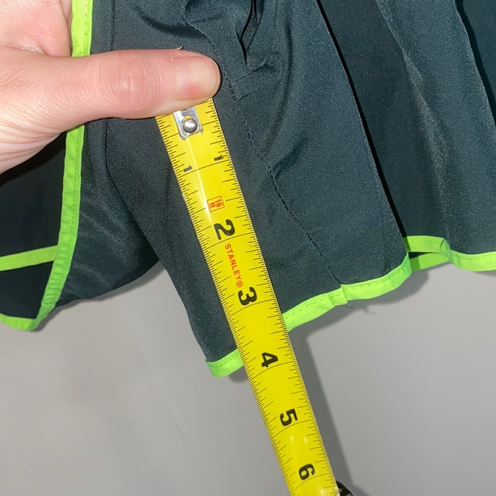🪿Grey with blue and green detail Nike Dri-fit shorts! - Picture 6 of 10